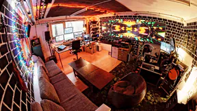 thumbnail Room